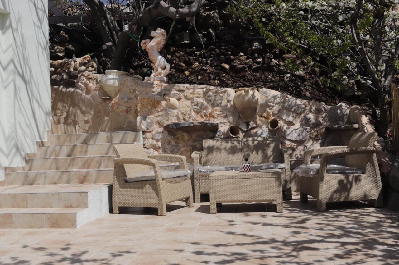 Oriental Nature Majdal Shams Buitenkant foto